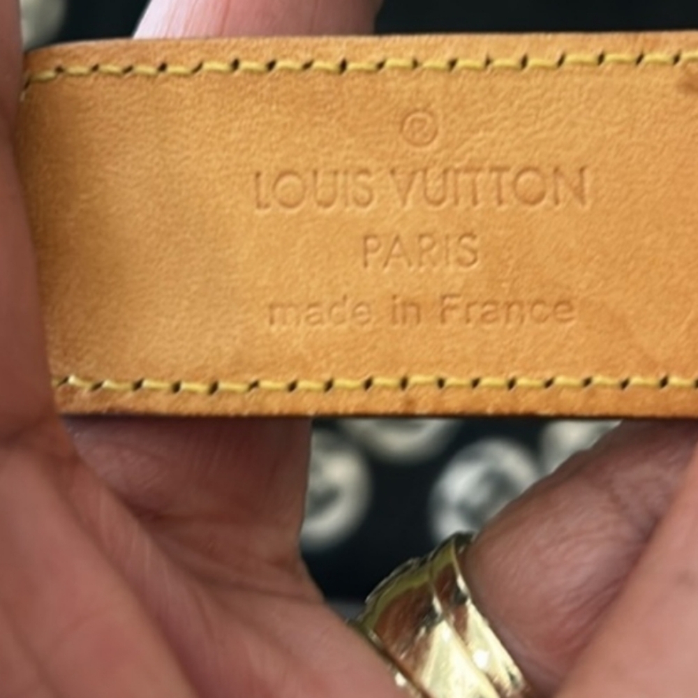 Louis Vuitton Monogram Cuff Bracelet ✨️💕 - Picture 4 of 6
